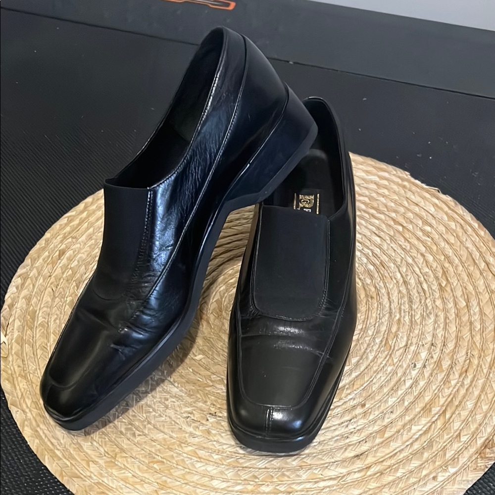 Roberto Capucci Italy Made Black leather Loafer Shoes size 7.5